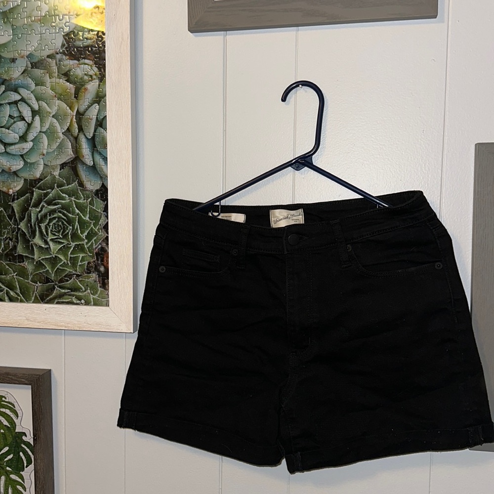 Universal Threads High Rise Midi Black Jean Shorts